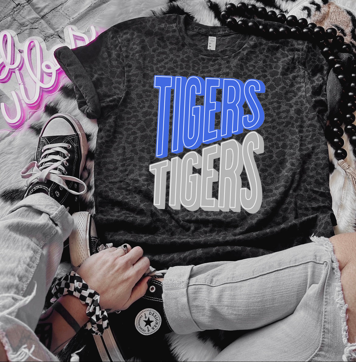 Double Stacked Tigers (Adult)